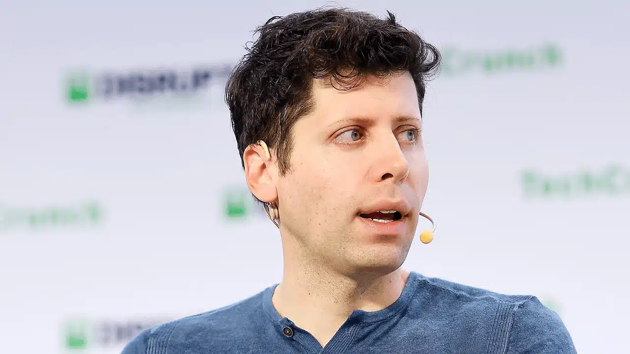 Sam Altman’s World Network Reportedly in Talks with Visa for Stablecoin Payments Integration