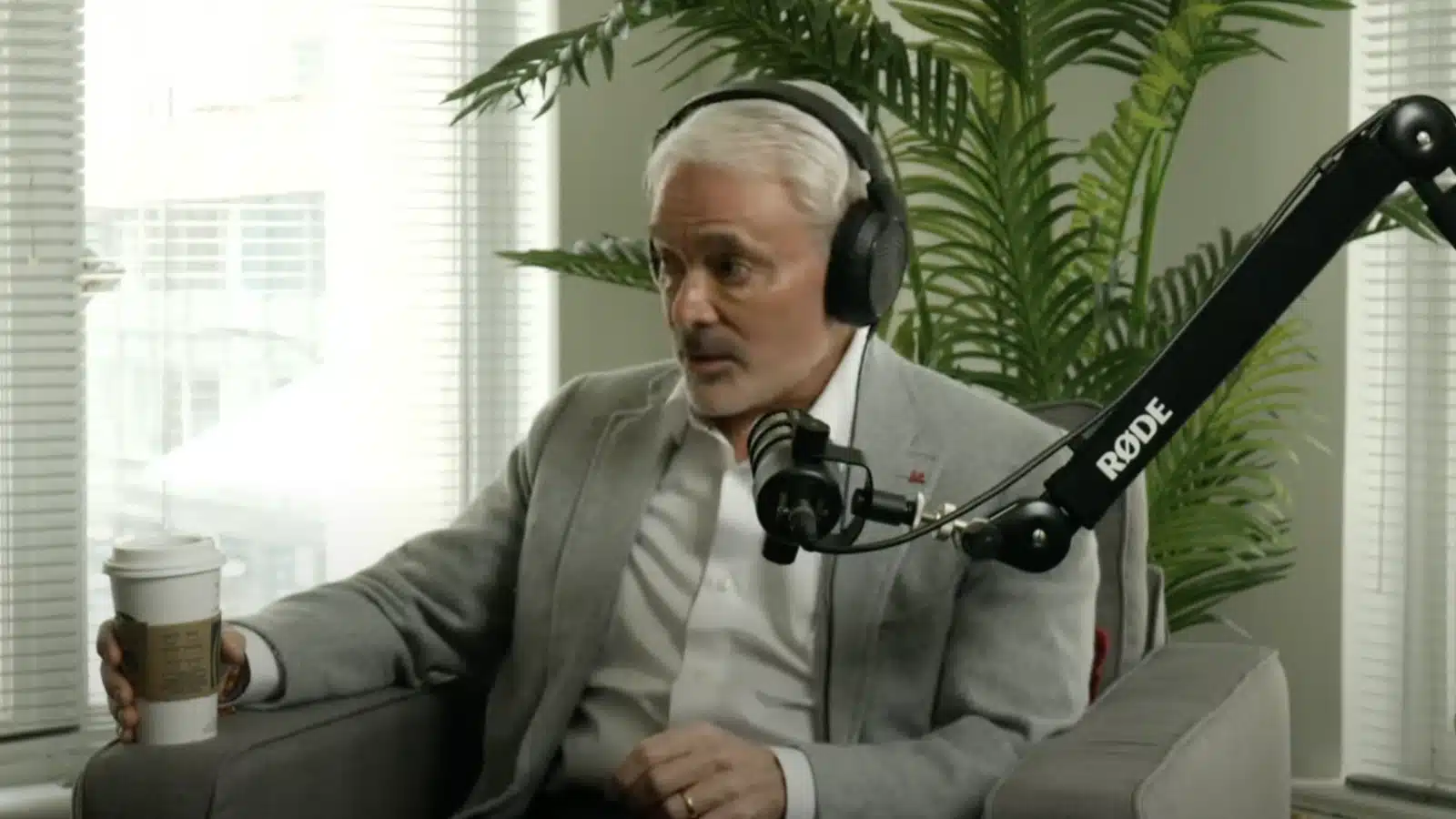 Frank Giustra Says Bitcoin Fails as a Safe Haven, Dismisses Comparison With Gold