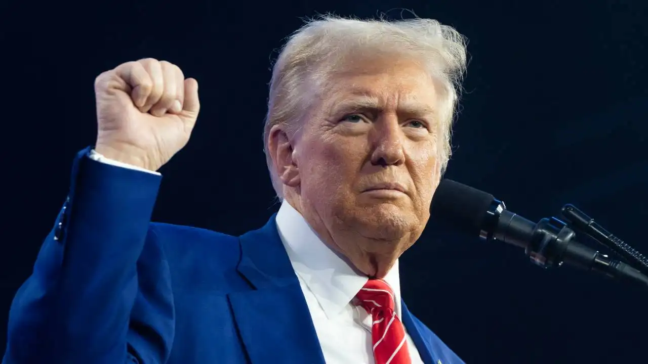 Trump-Backed USD1 Gains Massive Exposure Through Record UFC Bonus Event